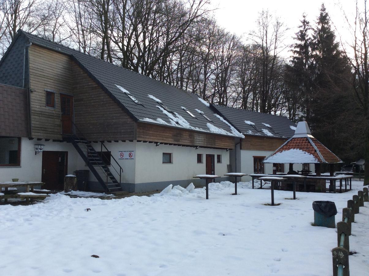 Dortoirs Le Domaine Hostel Bilstain Buitenkant foto